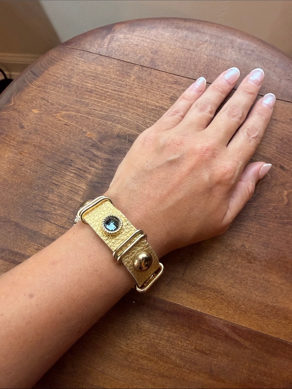 Vintage King Star leather bracelet very soft!